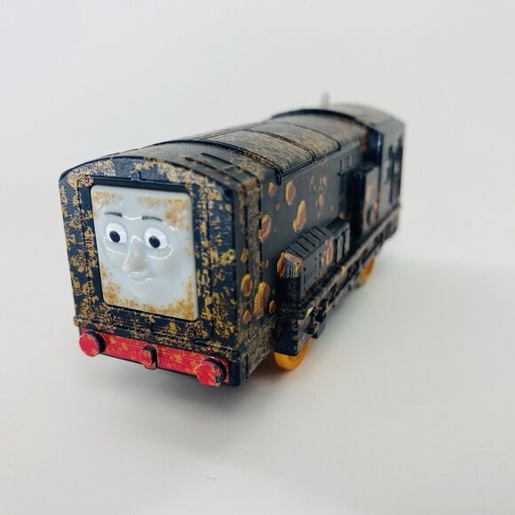 Thomas & Friends Lot of 4 Engines Nia Victor Diesel Speed Spark Motor Train Toy - Picture 2 of 16